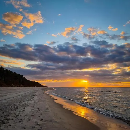 Ferienhaus Caloroczny Nad Morzem Baltica Stegna (Pomerania)